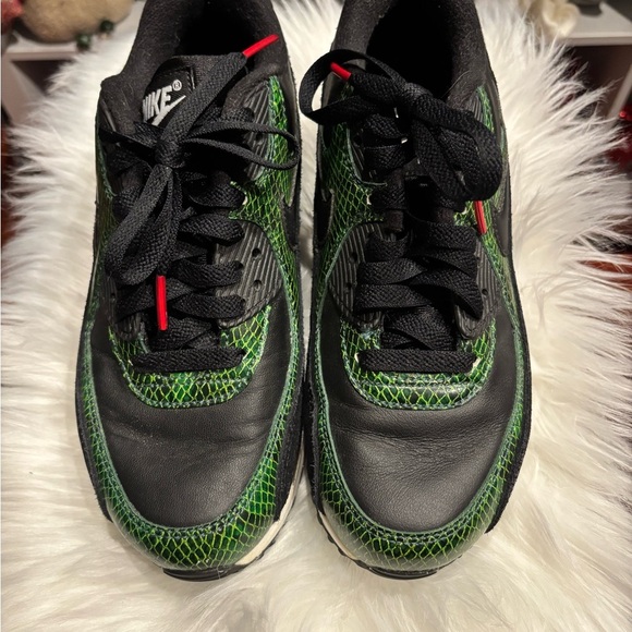 Nike Youth Air Max 90 Black and Green Sneakers